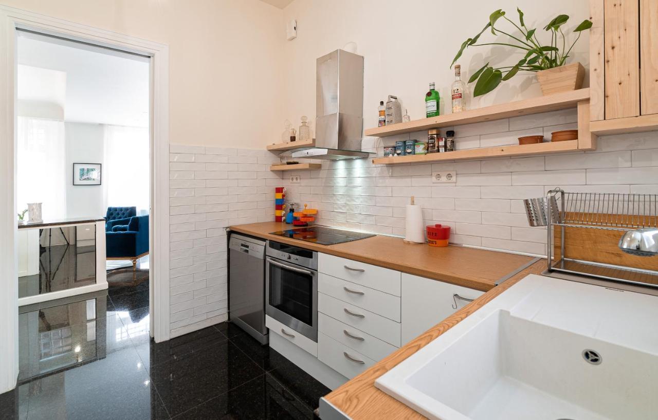 Spacious & Artistic Retro 2Bd Apt With Sauna Atény Exteriér fotografie